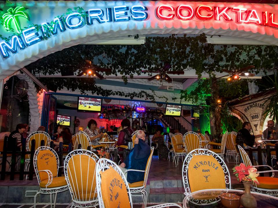 Memories Cocktail Bar